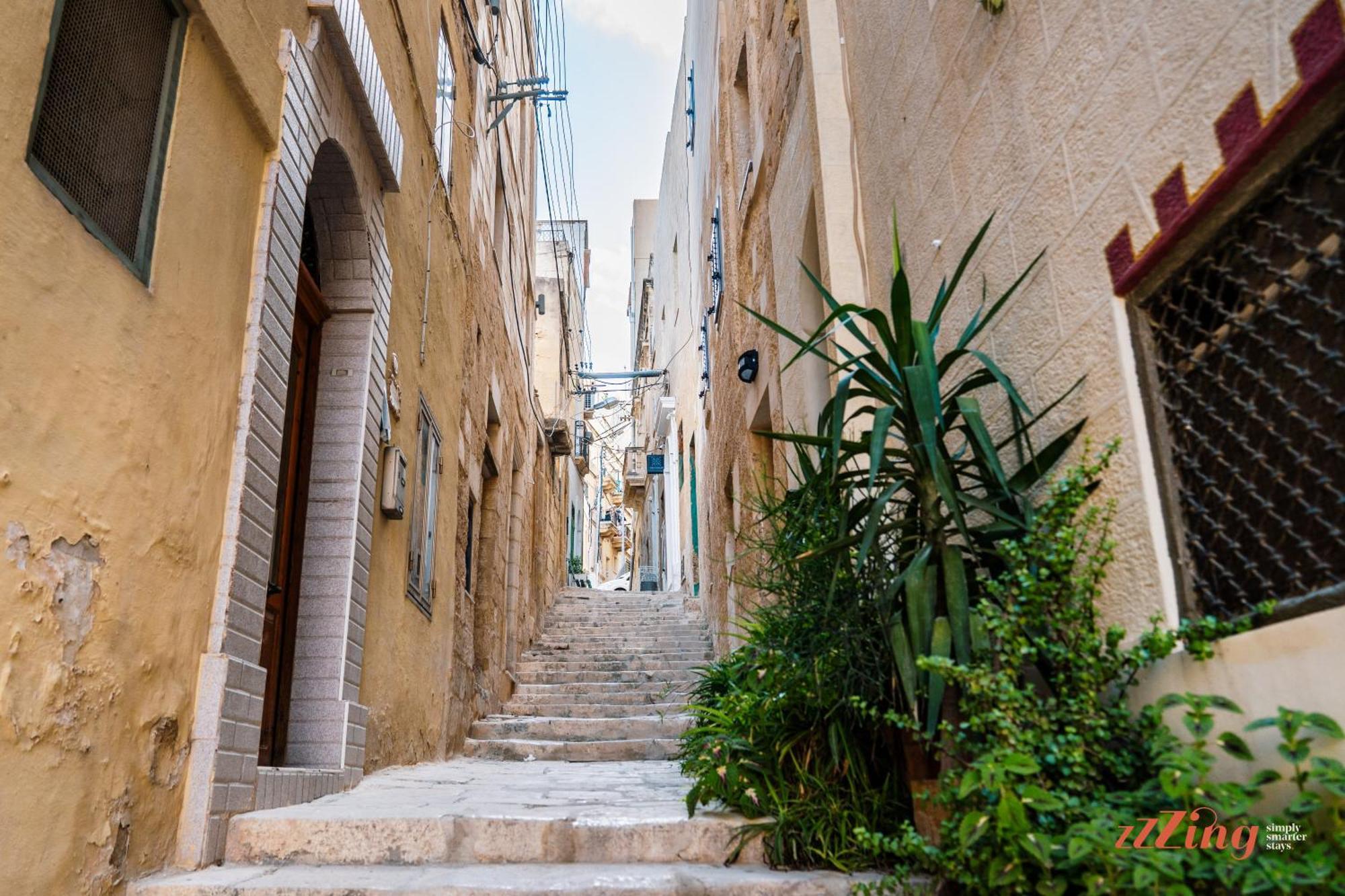 The Florian Boutique Guesthouse By Zzzing Cospicua Bagian luar foto